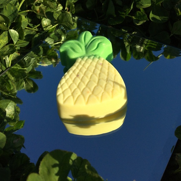 Pineapple Soap 🍍 - Picture 3 of 3